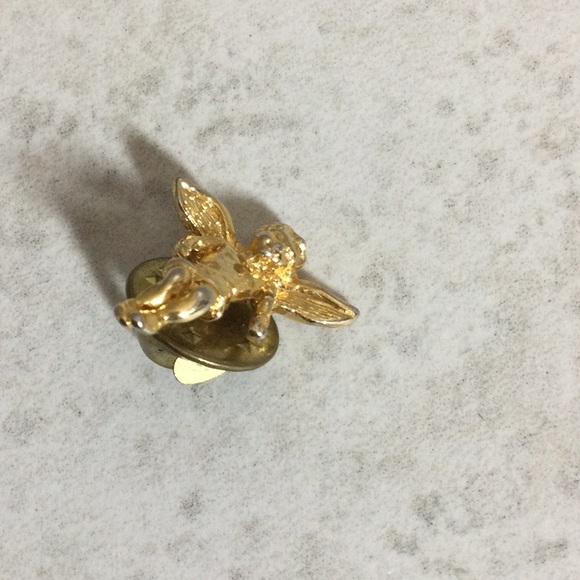 Gold Cupid pin - Picture 4 of 6